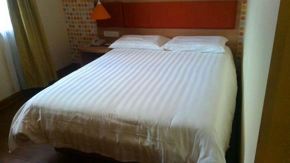 Home Inn Guangzhou Eksteriør billede